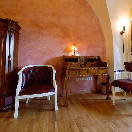 Hotel & Tagungszentrum Schloss Hohenfels Hohenfels  Esterno foto
